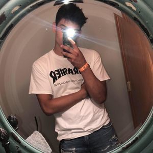 Meet your Posher, Dillon